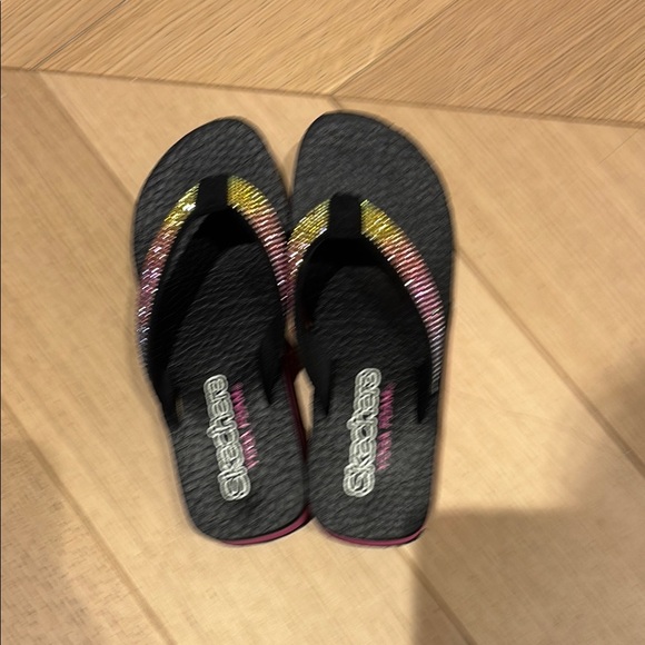 Skechers kids light up Rainbow Rhinestone Flip Flops size 1 - Picture 2 of 7